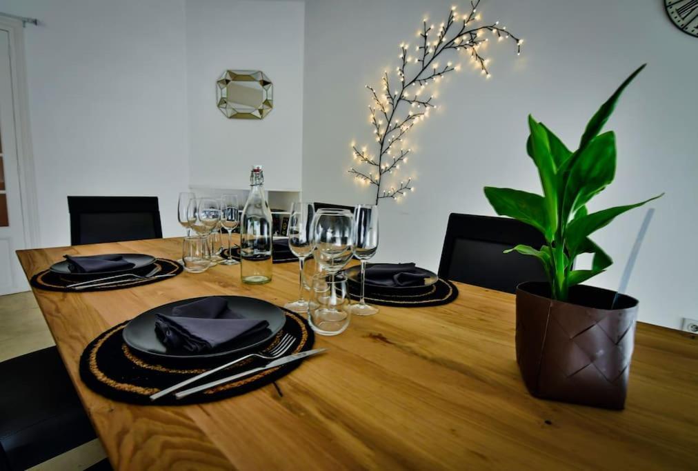 Grand Appartement De Haut Standing En Centre-Ville 蒙吕松 外观 照片